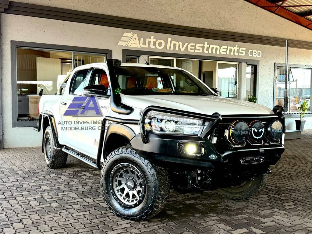 TOYOTA HILUX